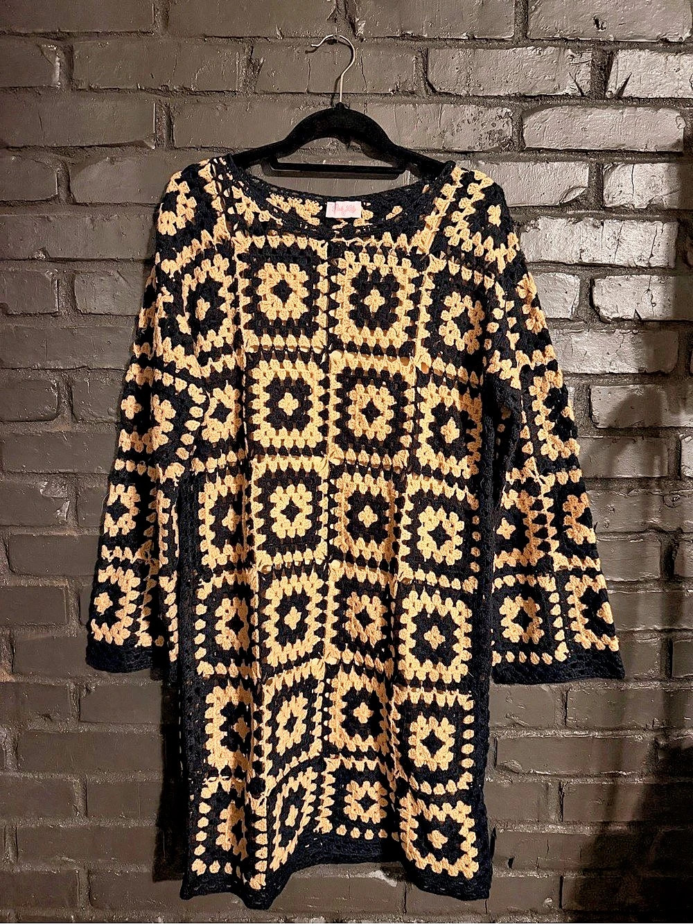 Pink Lily Geometric Mini Dress in Black & Beige Like New
